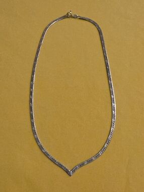 Vintage 925 Silver V-Shaped Herringbone Necklace - Marked 925 Italy